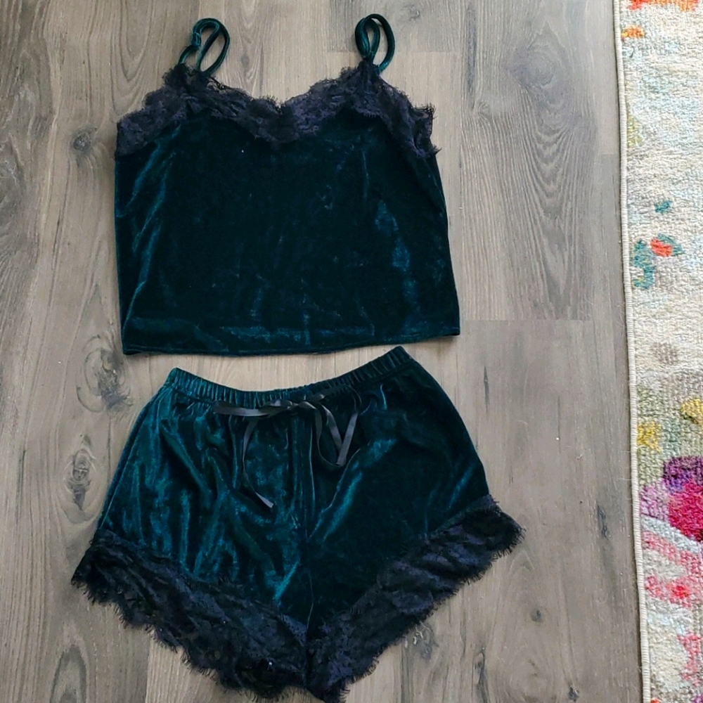 Velvet emerald green laced pajama set